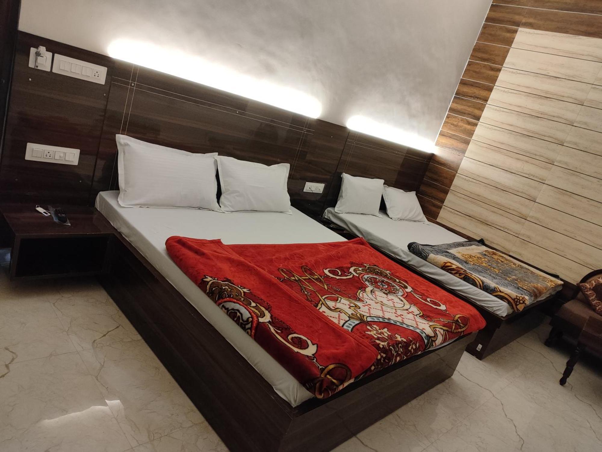 4N Homestay- Golden Temple View Amritsar Esterno foto