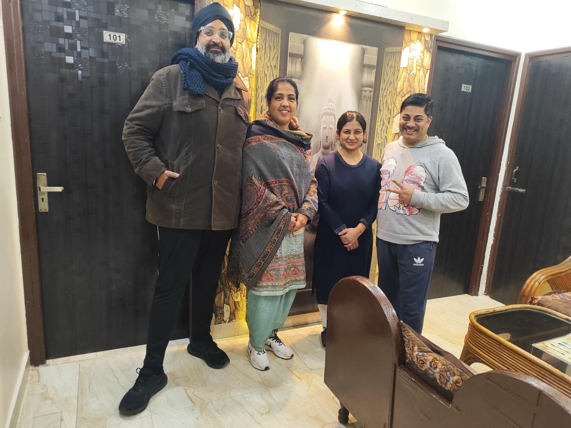 4N Homestay- Golden Temple View Amritsar Esterno foto